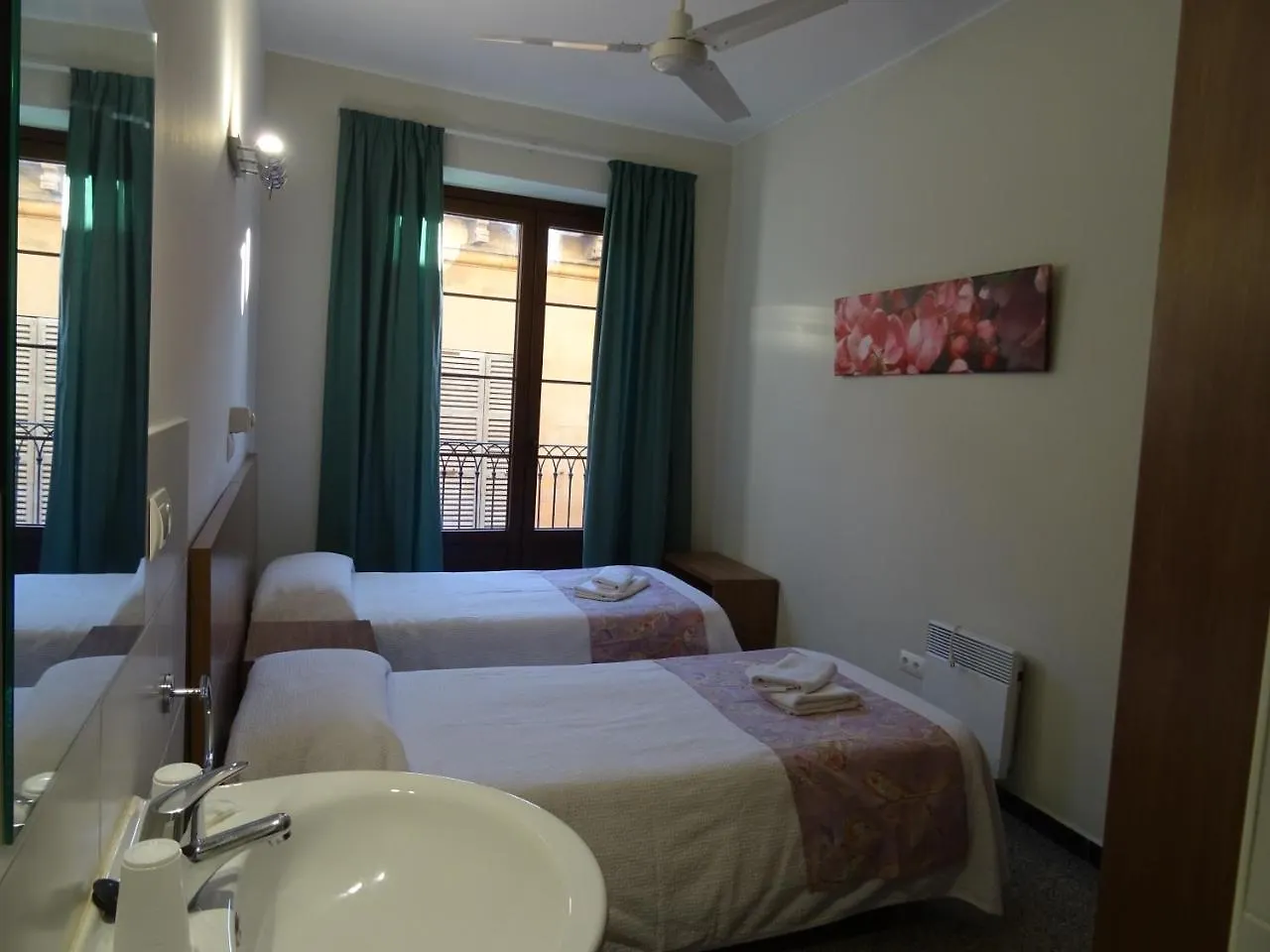 Guest house Hostal Ritzi Palma de Mallorca